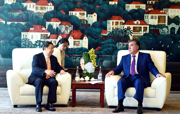 塔吉克斯坦总统拉赫蒙会见陈景河董事长