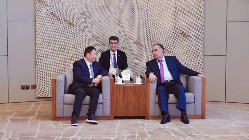 塔吉克斯坦总统拉赫蒙会见紫金矿业董事长陈景河